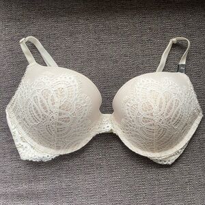 Victoria's Secret Dream Angels Push-Up Bra Size 36D  Lace Underwire Padded NWT